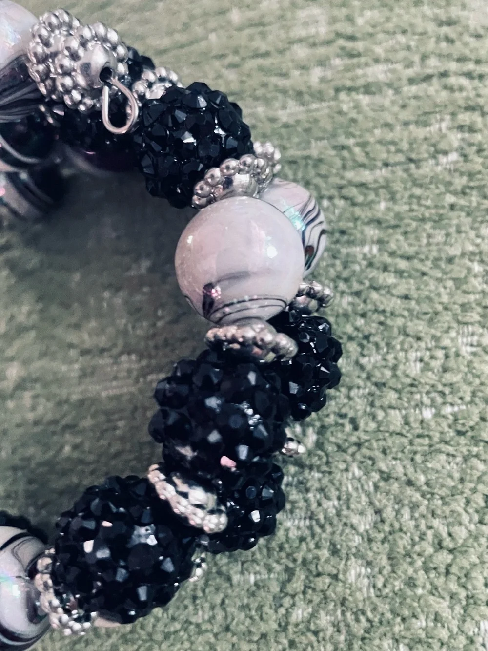 Marbled White & Black Bead on Memory Wire Stretch Bracelet